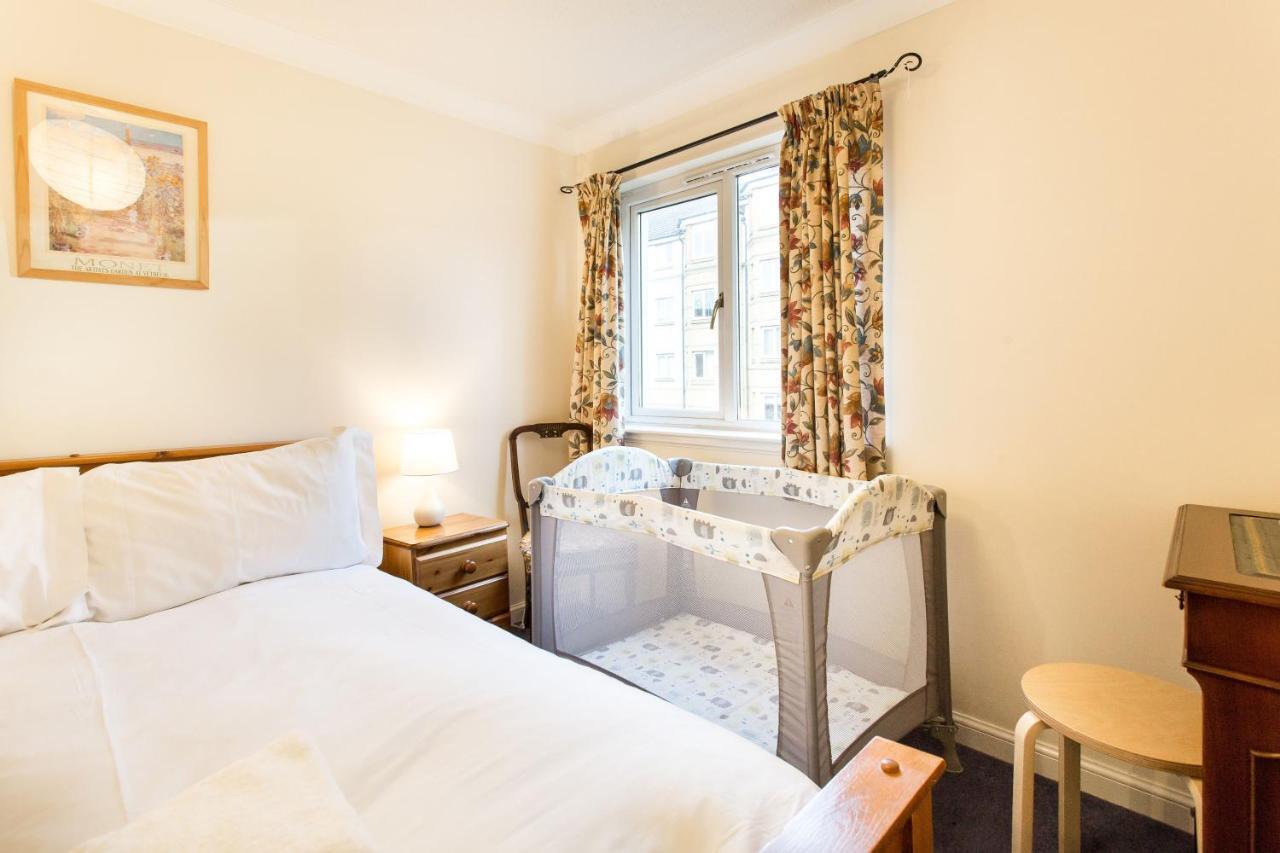 Central&stylish 3 bedroom, 2 bath, free parking Edinburgh Bagian luar foto